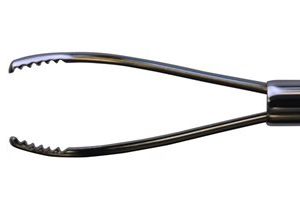 18G FOREIGN BODY FORCEPS – SERRATED JAWS